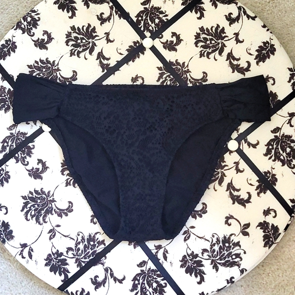 3/$18 NWOT Bikini Bottoms